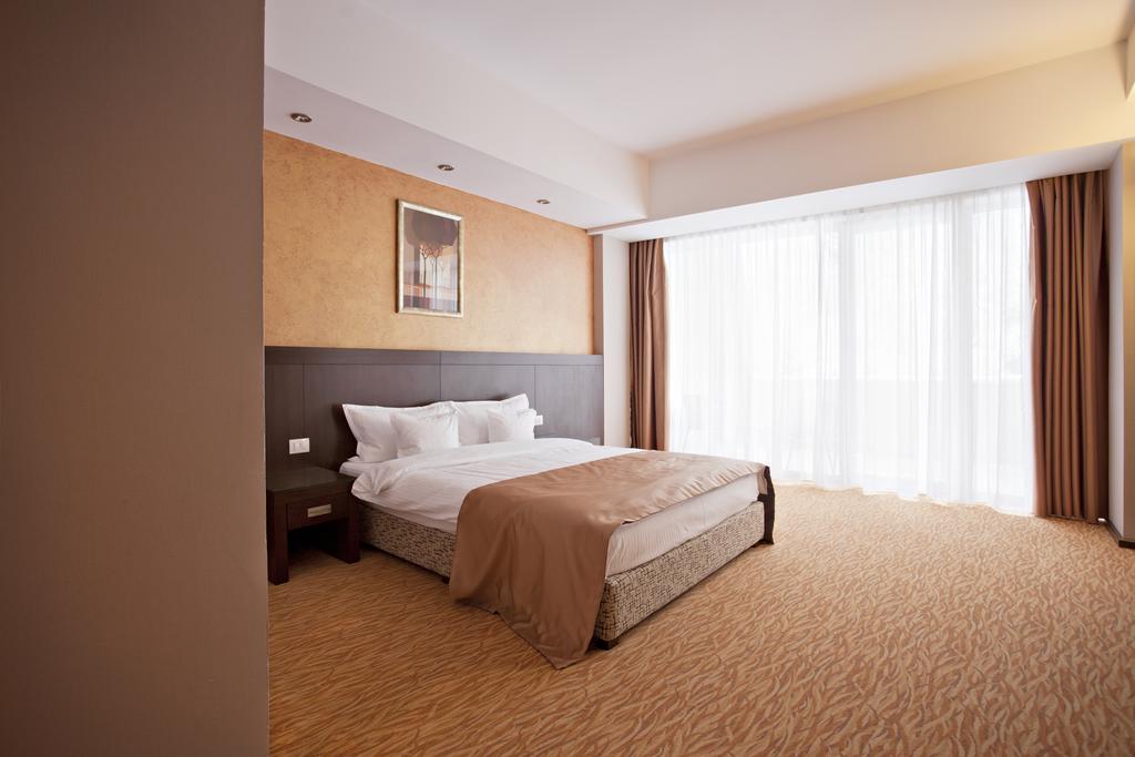 Hotel Clermont Covasna Ngoại thất bức ảnh