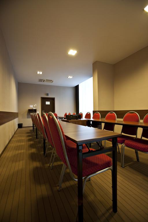 Hotel Clermont Covasna Ngoại thất bức ảnh
