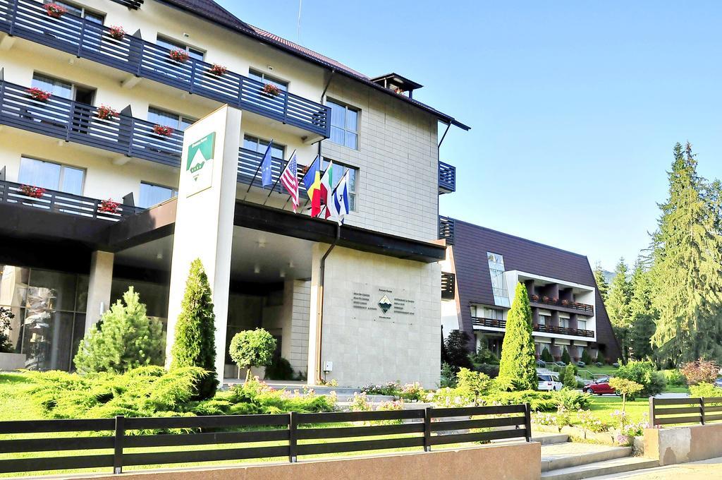Hotel Clermont Covasna Ngoại thất bức ảnh