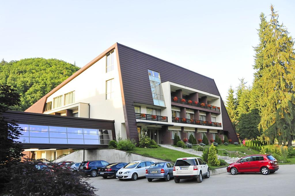 Hotel Clermont Covasna Ngoại thất bức ảnh