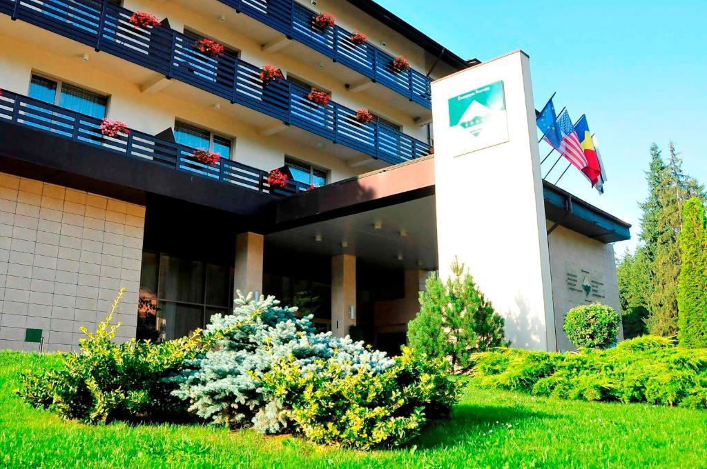Hotel Clermont Covasna Ngoại thất bức ảnh