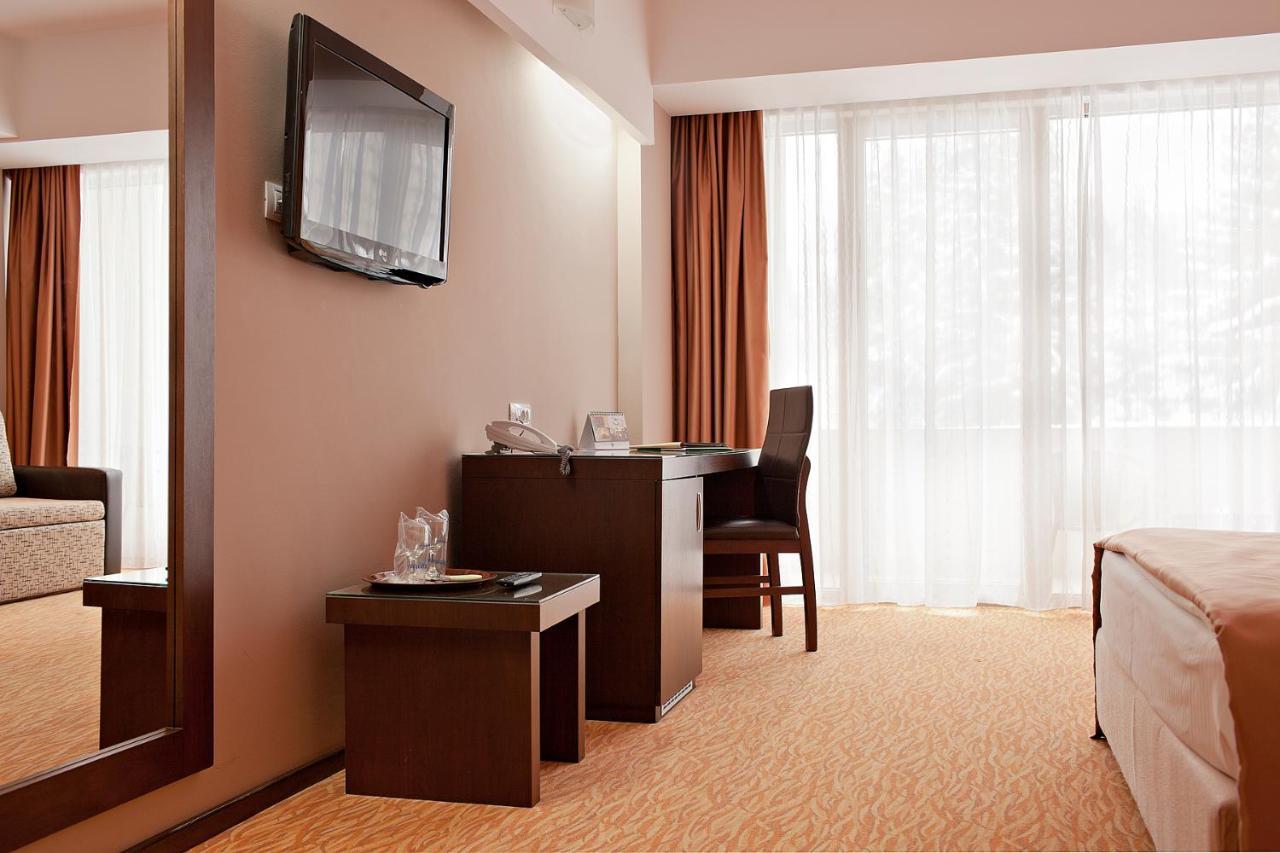 Hotel Clermont Covasna Ngoại thất bức ảnh